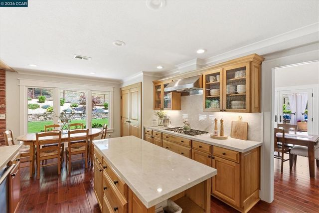 1088 Yorkshire Pl, Danville, CA 94506