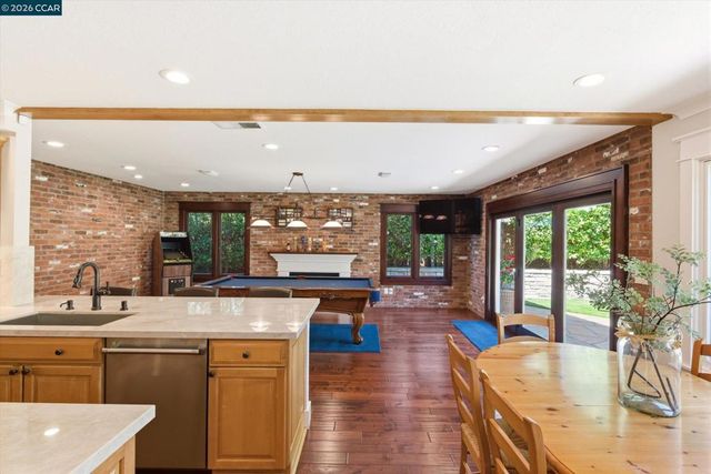 1088 Yorkshire Pl, Danville, CA 94506