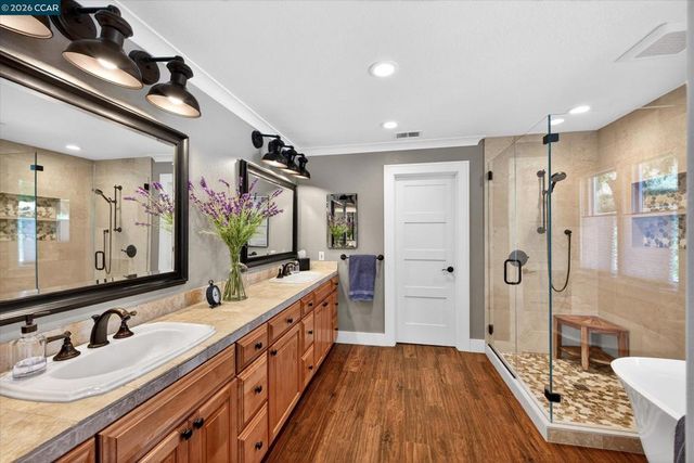 1088 Yorkshire Pl, Danville, CA 94506