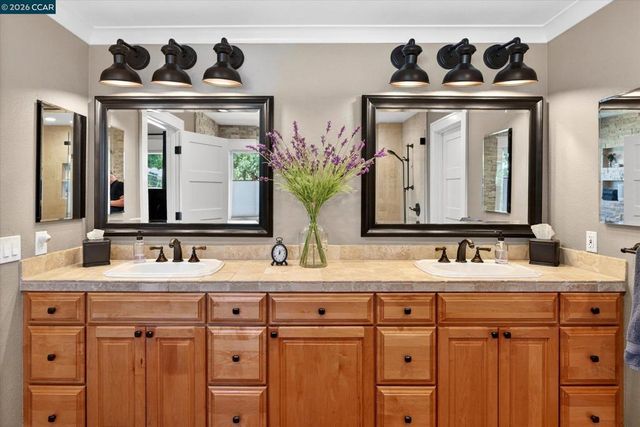 1088 Yorkshire Pl, Danville, CA 94506