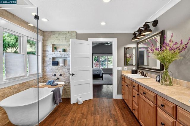 1088 Yorkshire Pl, Danville, CA 94506
