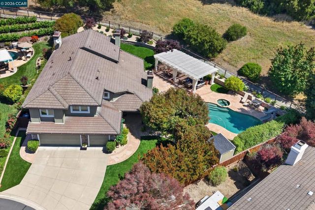 1088 Yorkshire Pl, Danville, CA 94506