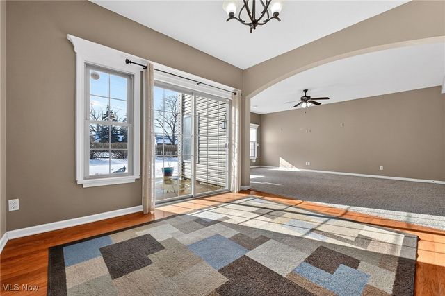 300 Lakewick Lane, Willowick, OH 44095