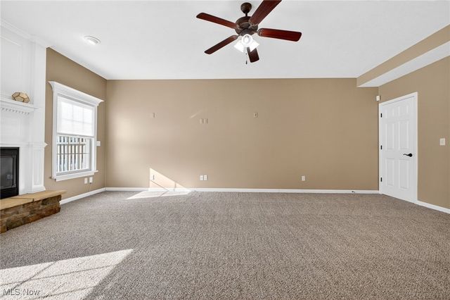 300 Lakewick Lane, Willowick, OH 44095