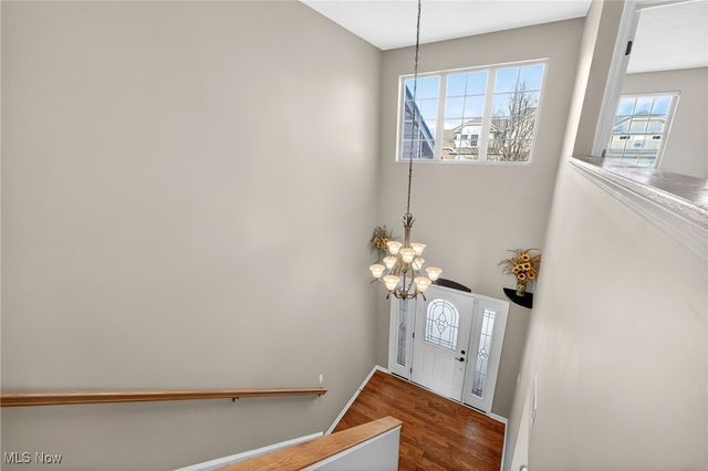 300 Lakewick Lane, Willowick, OH 44095