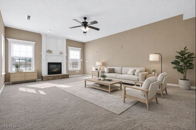 300 Lakewick Lane, Willowick, OH 44095