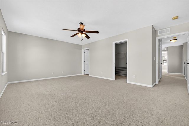 300 Lakewick Lane, Willowick, OH 44095