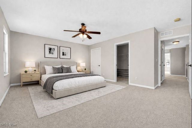 300 Lakewick Lane, Willowick, OH 44095