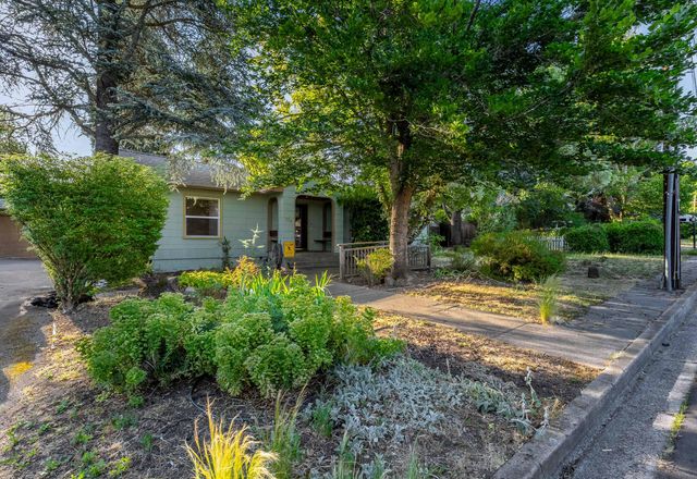 750 Park Street, Ashland, OR 97520