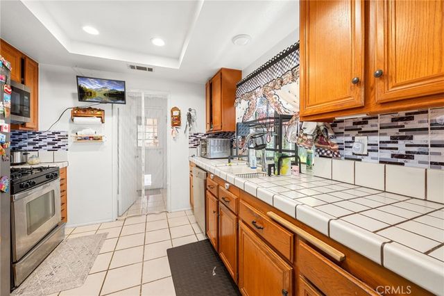 28300 Calle Gaviota, Sun City, CA 92586