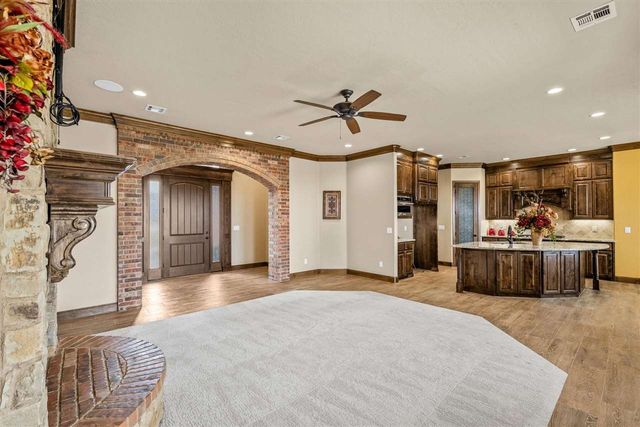 13145 NE Clearwater Cir, Elgin, OK 73538