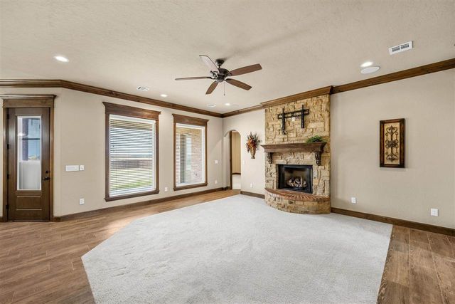 13145 NE Clearwater Cir, Elgin, OK 73538