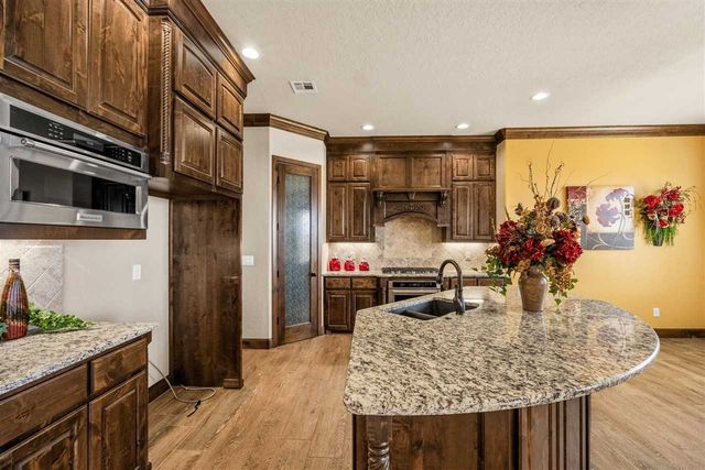 13145 NE Clearwater Cir, Elgin, OK 73538