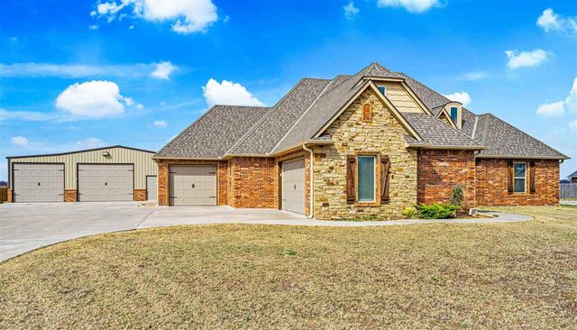 13145 NE Clearwater Cir, Elgin, OK 73538