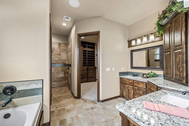 13145 NE Clearwater Cir, Elgin, OK 73538