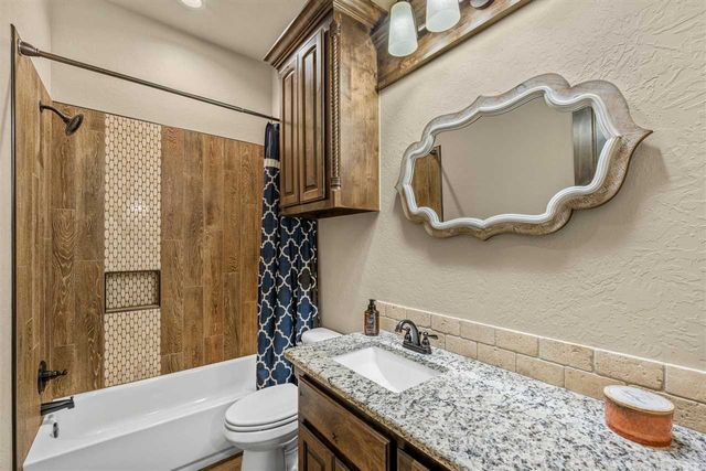 13145 NE Clearwater Cir, Elgin, OK 73538