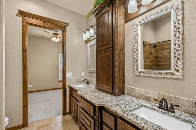 13145 NE Clearwater Cir, Elgin, OK 73538