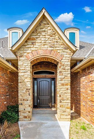 13145 NE Clearwater Cir, Elgin, OK 73538