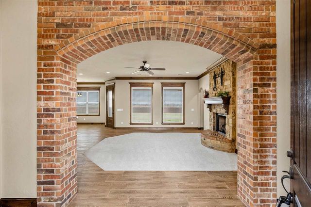 13145 NE Clearwater Cir, Elgin, OK 73538