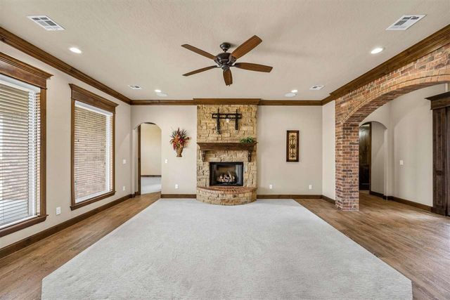 13145 NE Clearwater Cir, Elgin, OK 73538