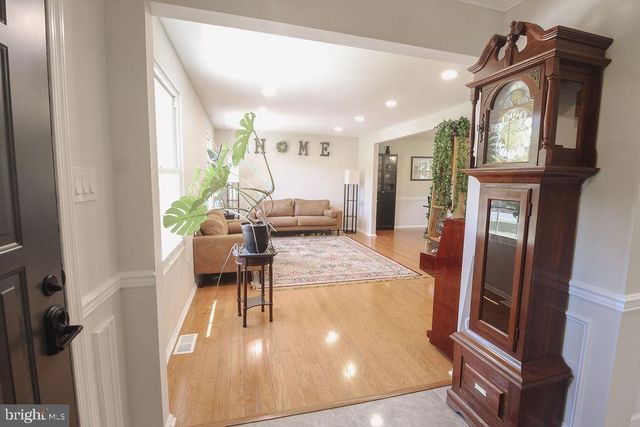 11 MILL CT, Sicklerville, NJ 08081