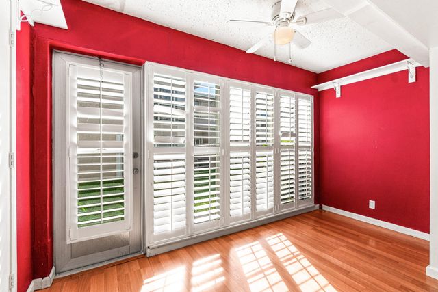 1020 Silk Oak Terrace, Delray Beach, FL 33445