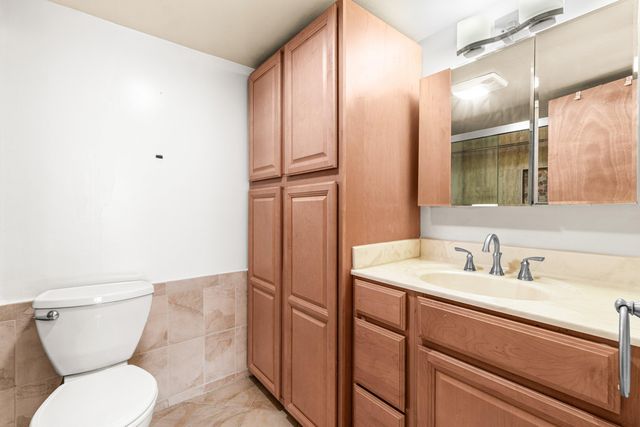 1020 Silk Oak Terrace, Delray Beach, FL 33445