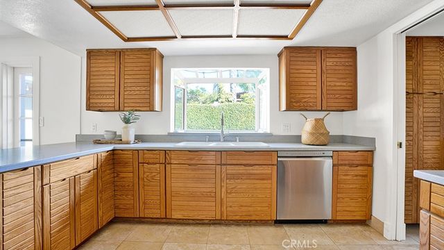 5011 Cambridge, Westminster, CA 92683