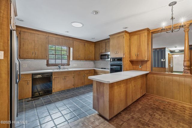 1818 Friendly Road, Goldsboro, NC 27530