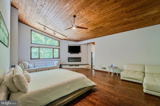 10808 NICHOLSRIDGE RD, Great Falls, VA 22066