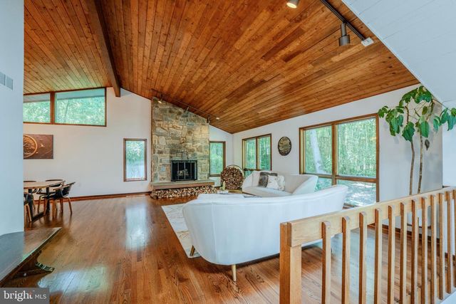10808 NICHOLSRIDGE RD, Great Falls, VA 22066