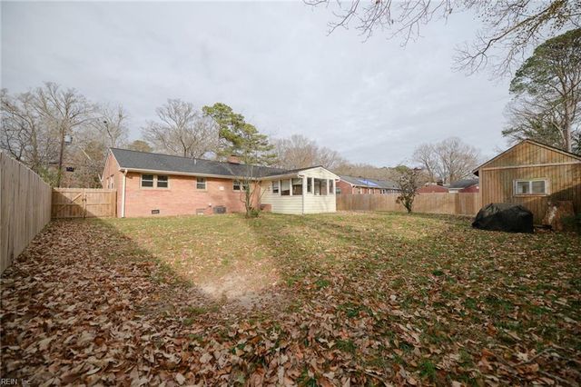 140 Henry Clay RD, Newport News, VA 23601