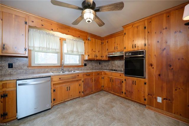 140 Henry Clay RD, Newport News, VA 23601