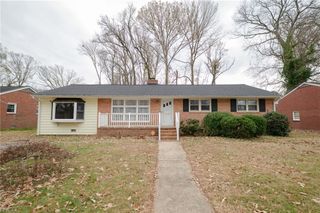 140 Henry Clay RD, Newport News, VA 23601