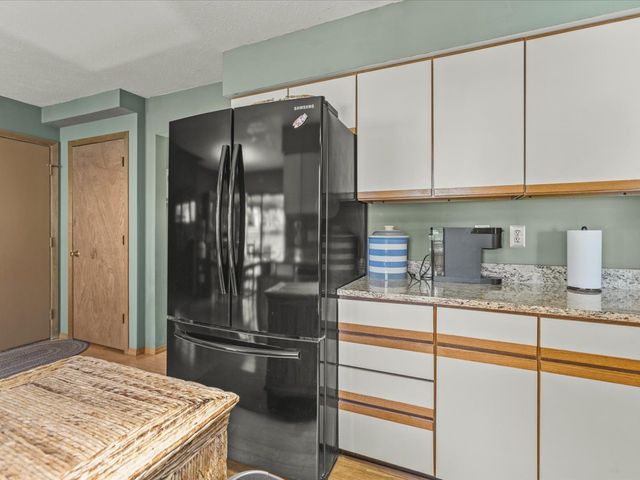 6650 Grassridge Road, Rockford, IL 61108