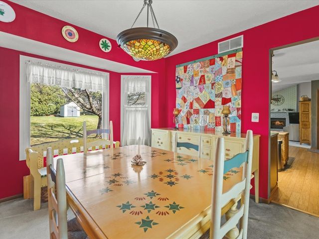 6650 Grassridge Road, Rockford, IL 61108