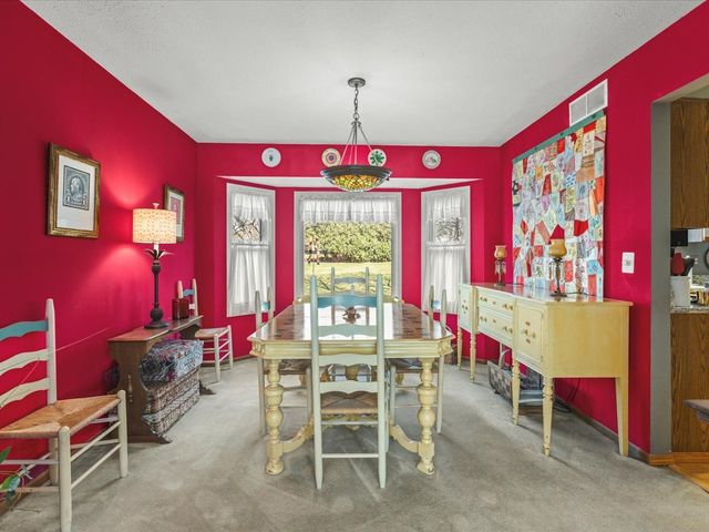 6650 Grassridge Road, Rockford, IL 61108