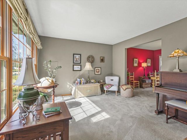 6650 Grassridge Road, Rockford, IL 61108