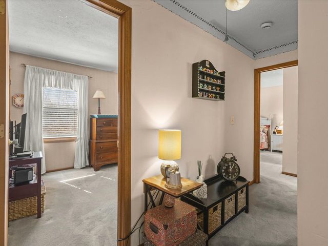 6650 Grassridge Road, Rockford, IL 61108