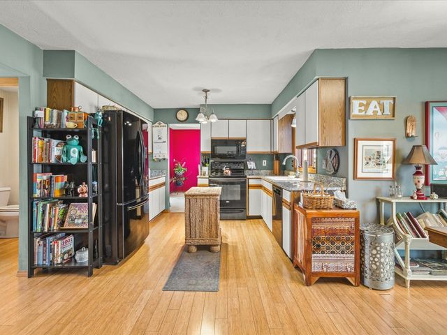 6650 Grassridge Road, Rockford, IL 61108