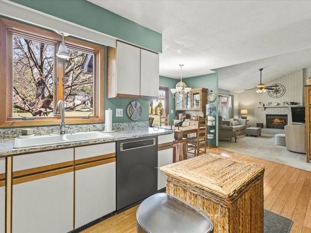 6650 Grassridge Road, Rockford, IL 61108