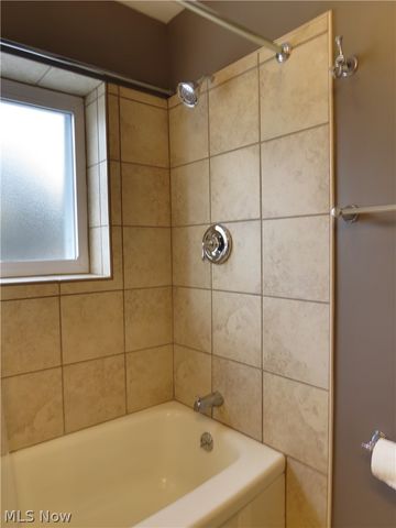 1675 Woodward Avenue, Lakewood, OH 44107