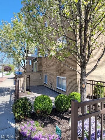 1675 Woodward Avenue, Lakewood, OH 44107
