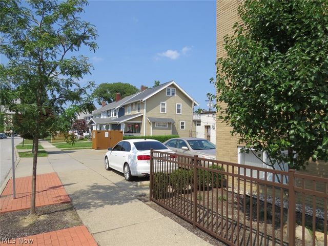 1675 Woodward Avenue, Lakewood, OH 44107