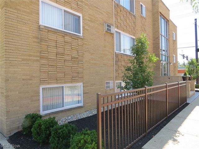 1675 Woodward Avenue, Lakewood, OH 44107