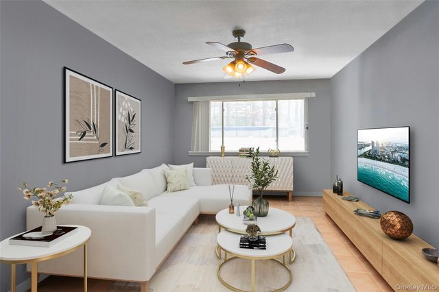 8 Windmill Lane, New City, NY 10956