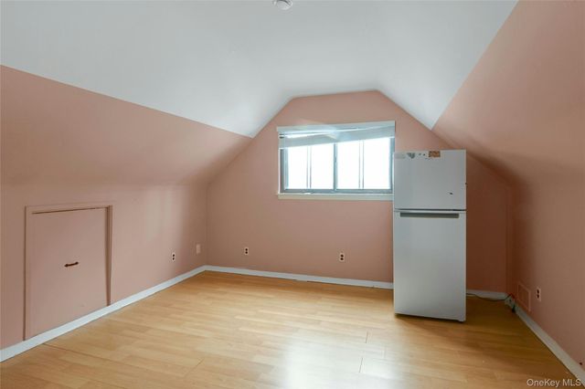 8 Windmill Lane, New City, NY 10956