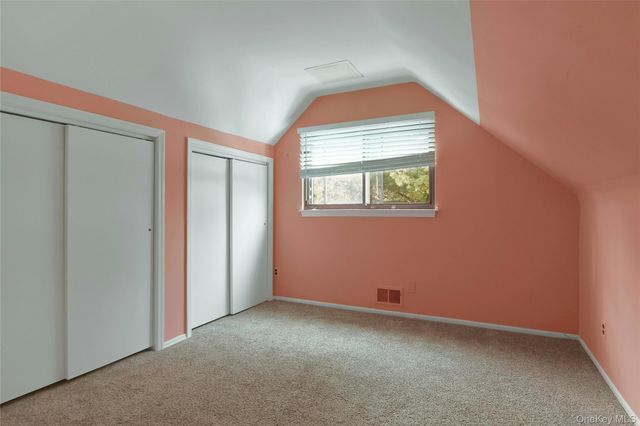 8 Windmill Lane, New City, NY 10956