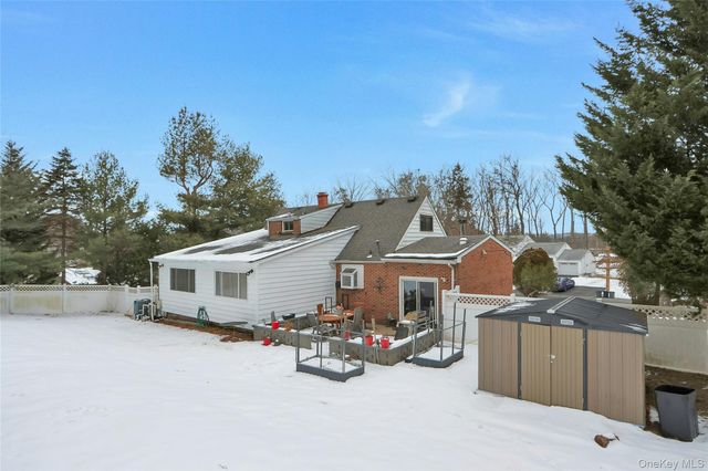 8 Windmill Lane, New City, NY 10956