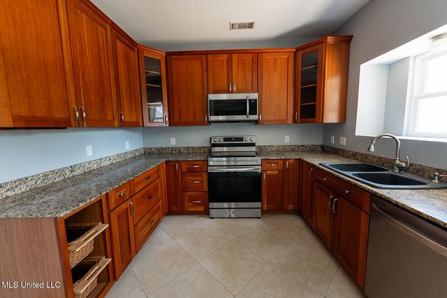 14801 Rue Mornay Drive, Biloxi, MS 39532